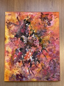Kunstwerk met acryl met meerdere technieken. Vrolijke kleuren en organische vormen